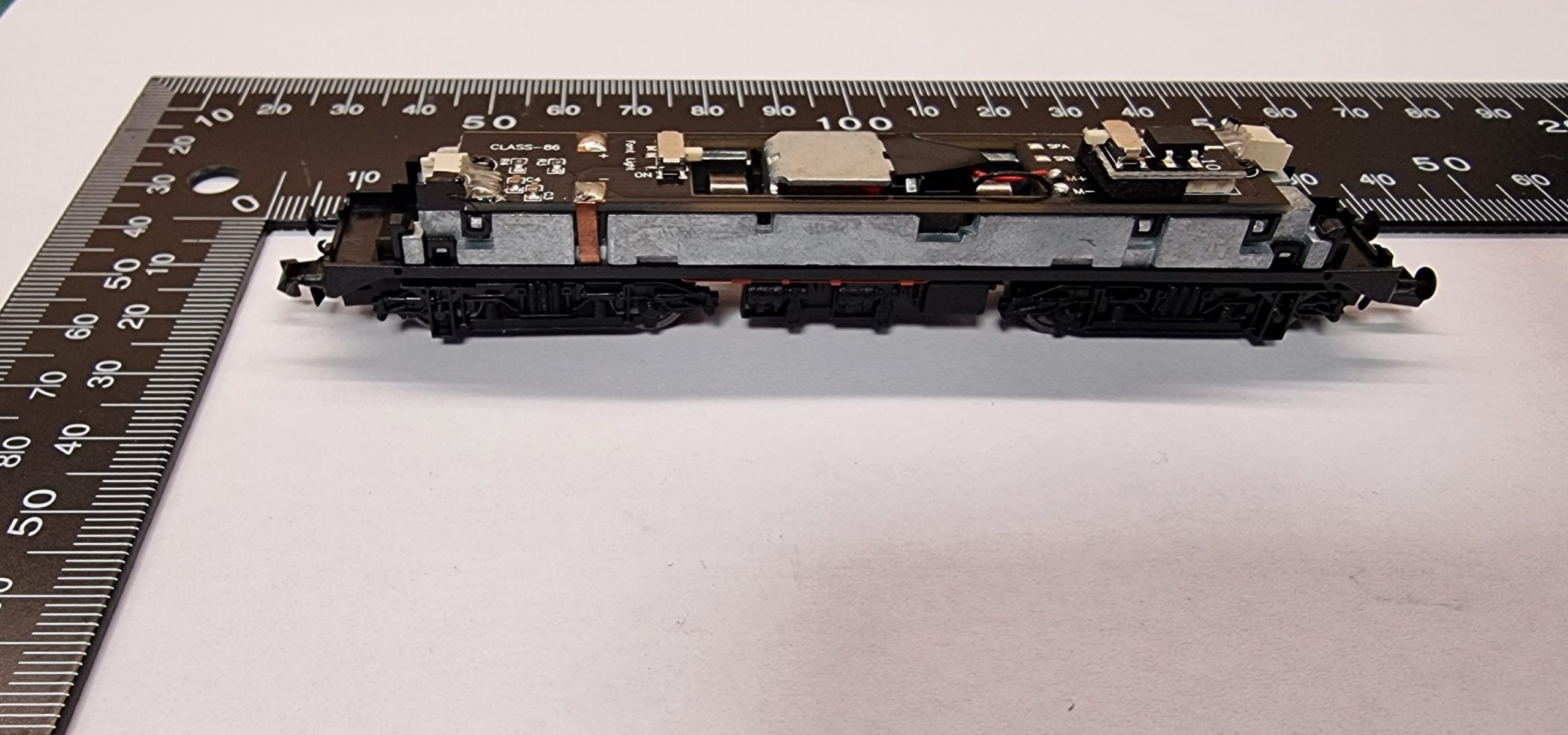 Class 86 N Motorised Chassis Dcc Ready Next18 Socket - Dcc Supplies Ltd