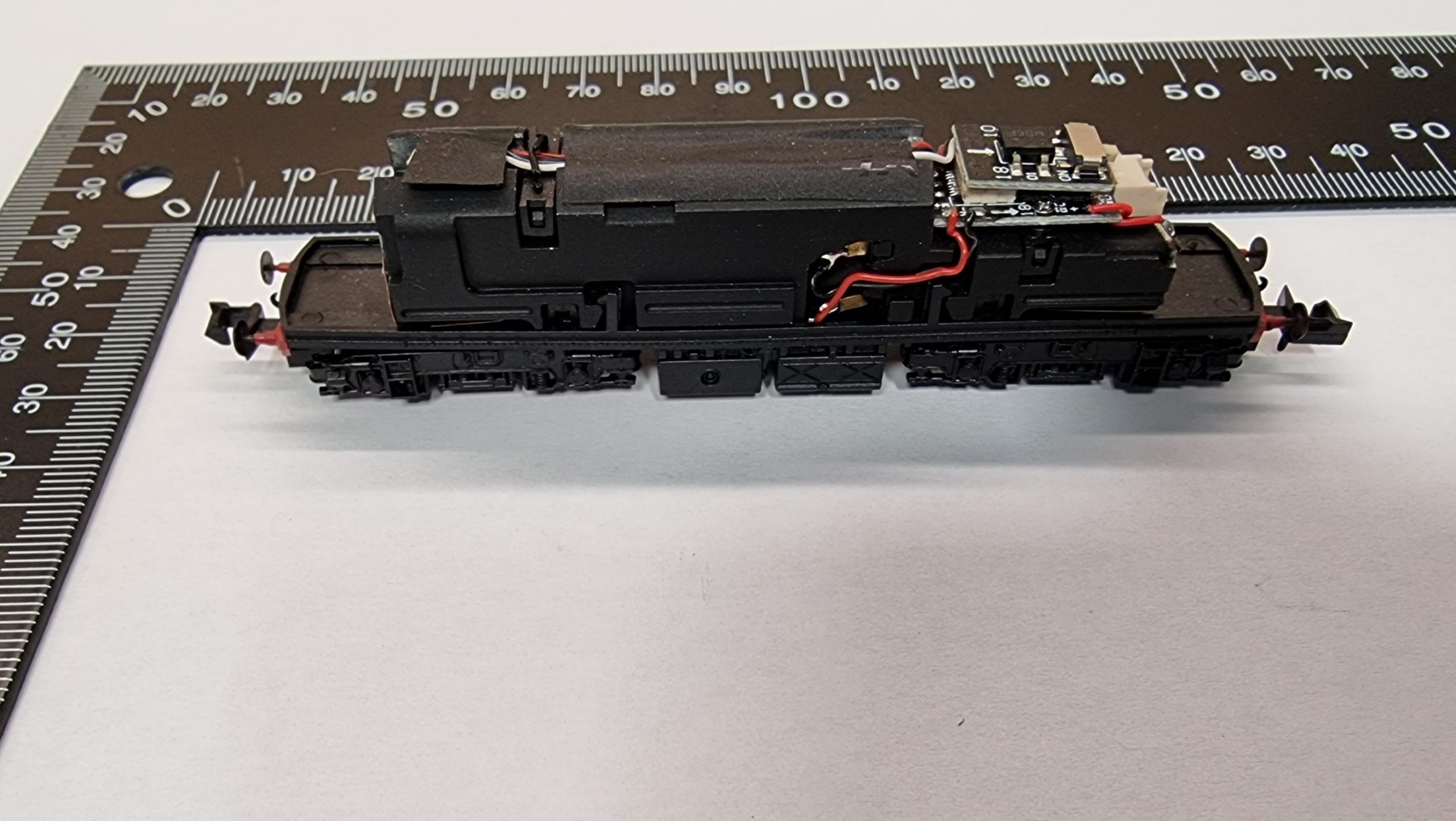 Class 27 N Motorised Chassis Red Buffer Beam - DCC Supplies Ltd